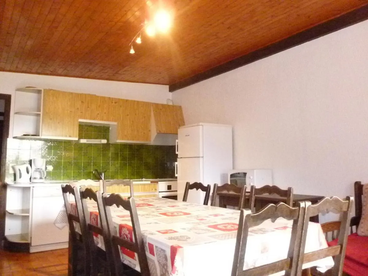 Appartement 10 Pers Avec Piscine Couverte Pres Des Pistes Et Services Pratiques Au Grand-Bornand - Fr-1-467-105 Le Grand-Bornand 0*,  France